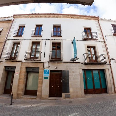 Vitores Apartamentos Turisticos Úbeda Extérieur photo